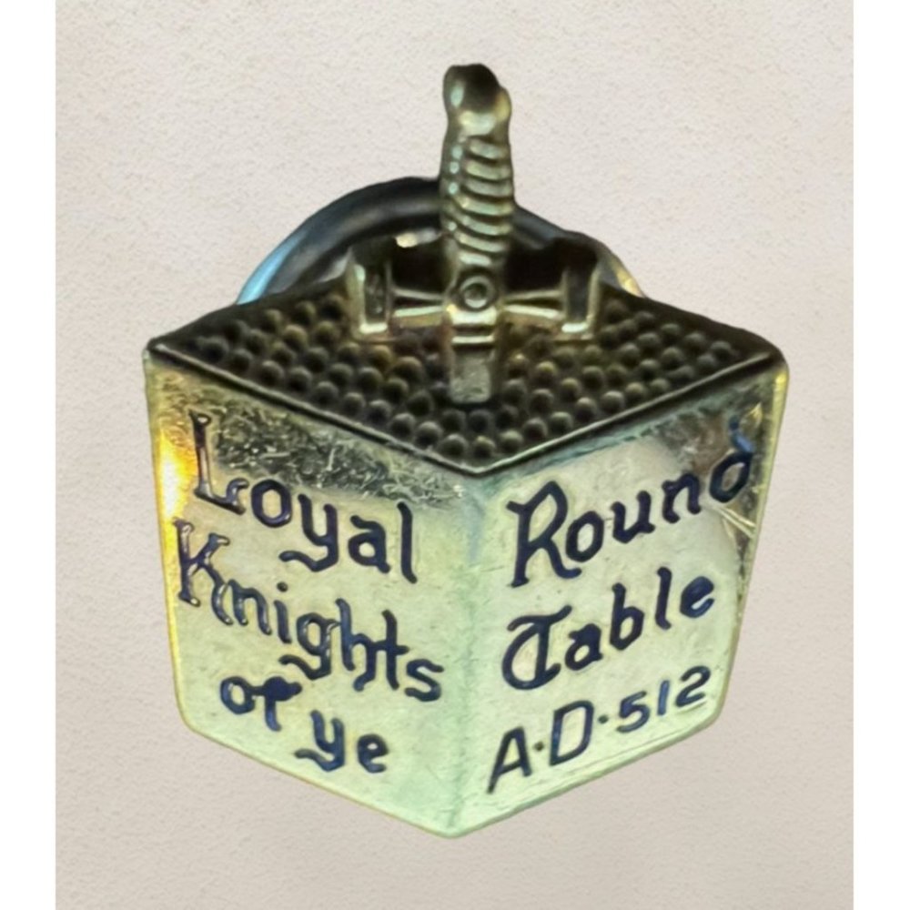 Vintage Loyal Knights of YE Round Table A.D. 512 Lapel Pin - Picture 3 of 10